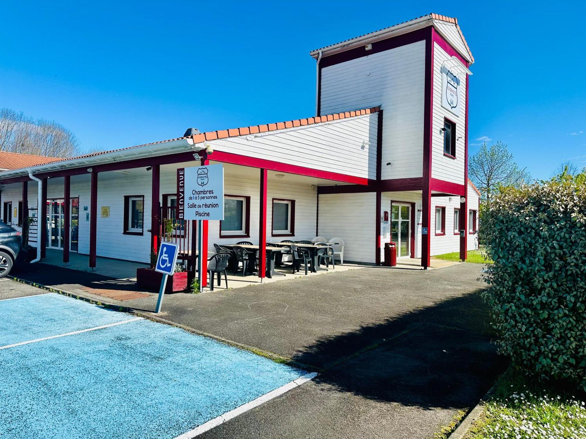 L'Auberge Everhotel de Tarbes-Ibos Exterior foto