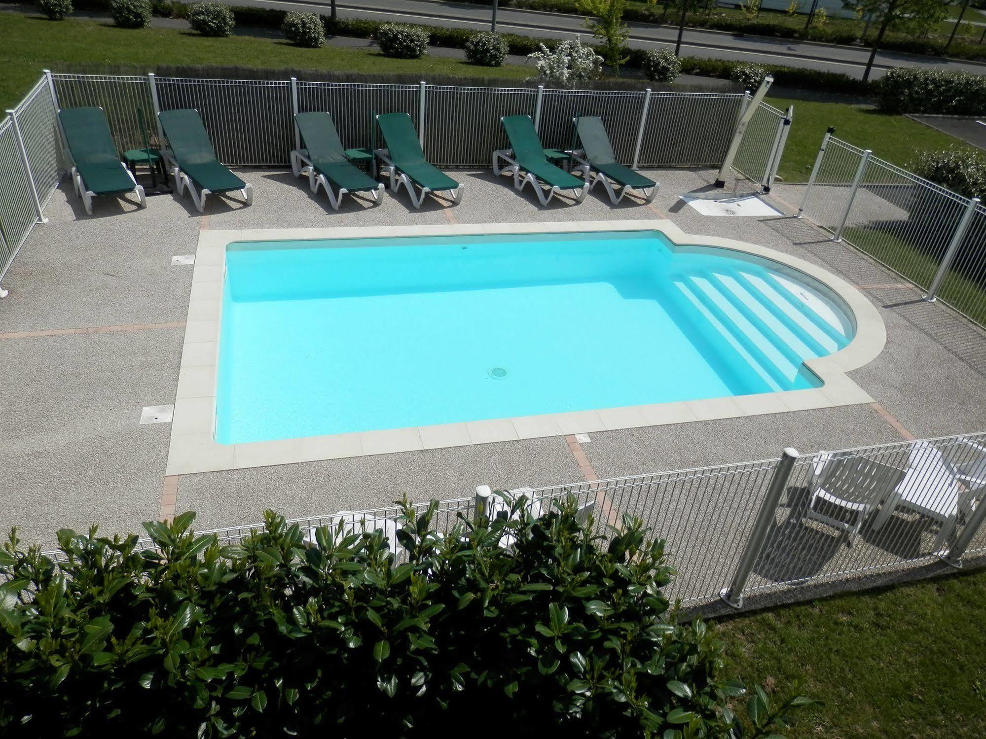 L'Auberge Everhotel de Tarbes-Ibos Exterior foto